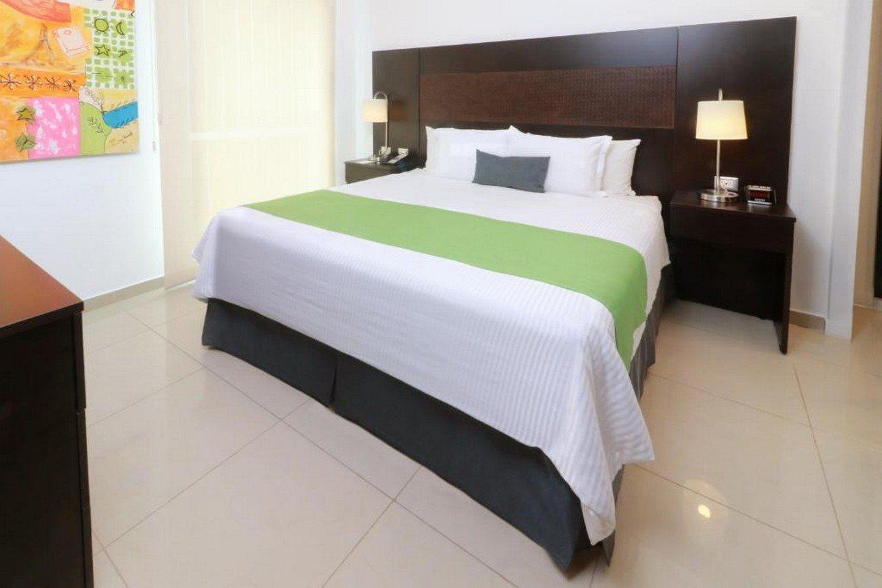 Hotel Wyndham Garden Guadalajara Acueducto Zapopan Esterno foto