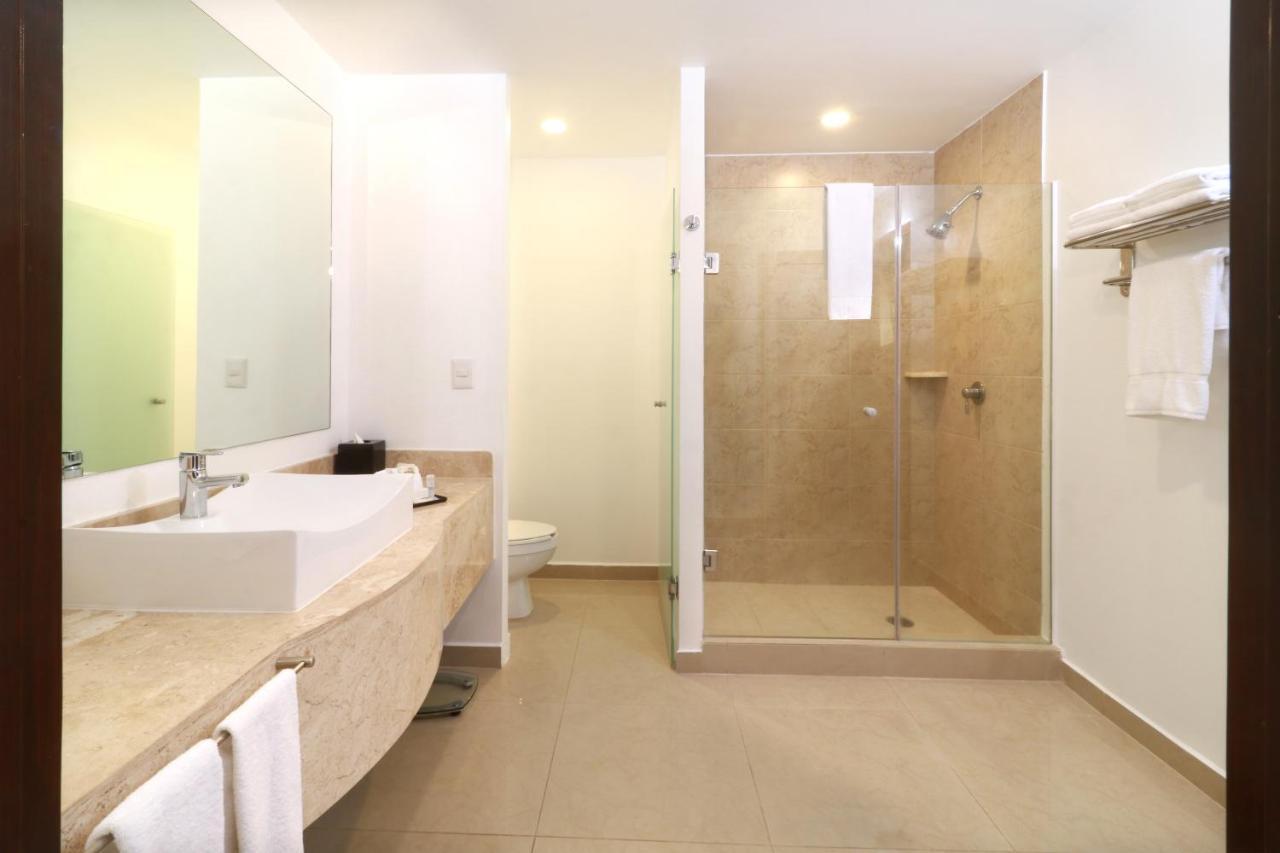 Hotel Wyndham Garden Guadalajara Acueducto Zapopan Esterno foto