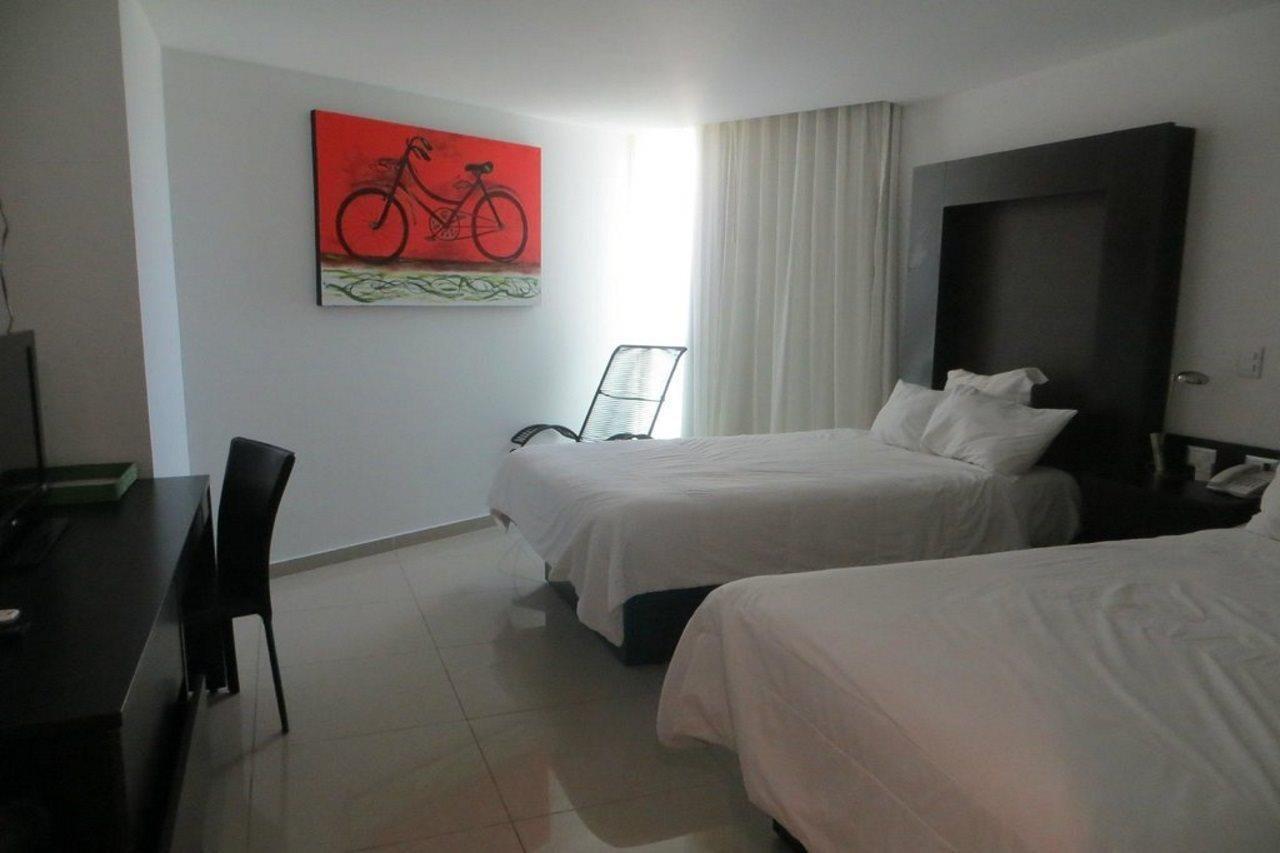 Hotel Wyndham Garden Guadalajara Acueducto Zapopan Esterno foto